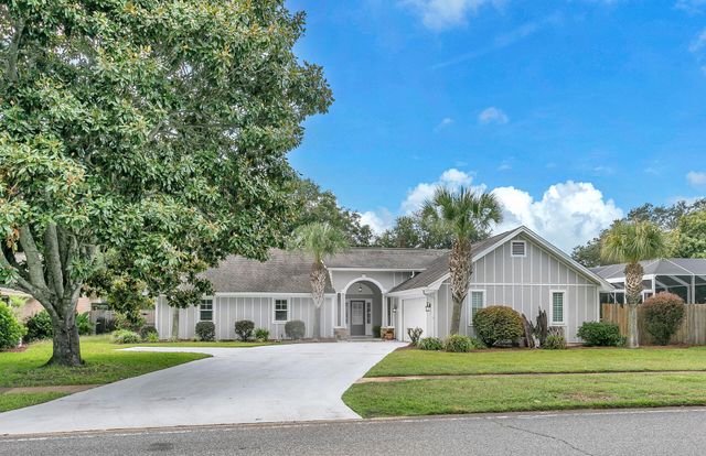 $770,000 | 56 Country Club Drive East | Indian Bayou