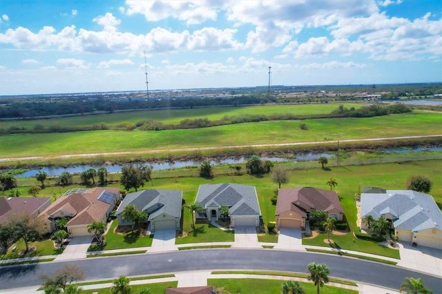 $385,000 | 2760 Suncoast Lakes Boulevard