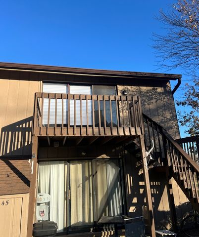 $64,900 | 45 Nassau Colony, Unit 9 | Fox Lake