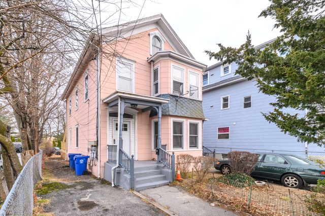 $2,500 | 11 Academy Street, Unit 2 | West Avenue Corridor