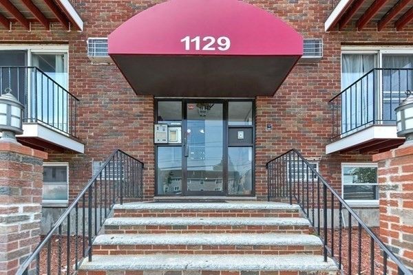 $399,000 | 1129 North Shore Road, Unit 2D | West Revere