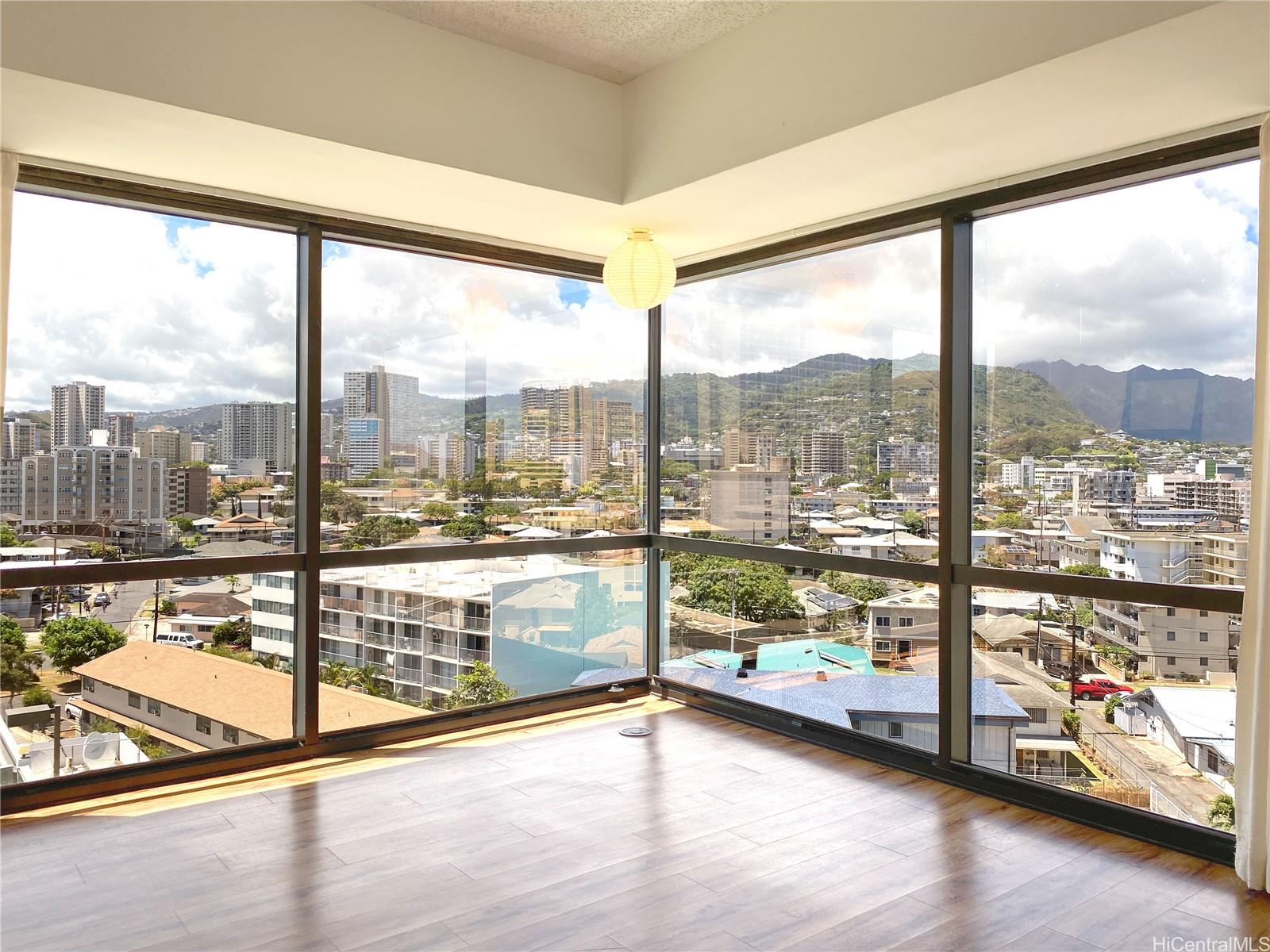 a view of a large window with an outdoor view