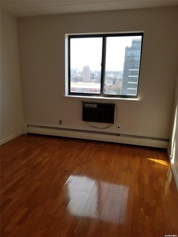 $708,888 | 35-20 147th Street, Unit 12A | Murray Hill - Flushing