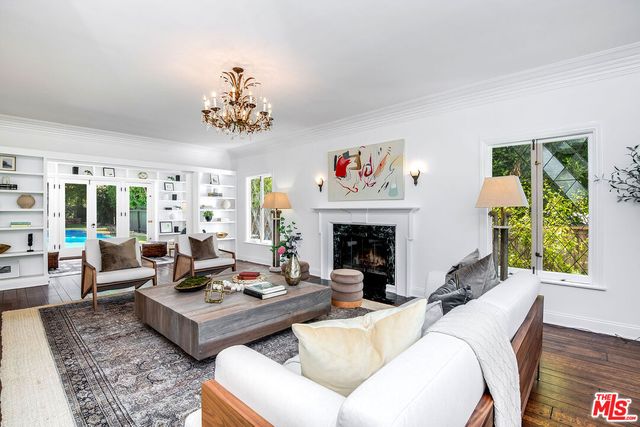 $4,999,000 | 132 South Beachwood Drive | Hancock Park-Wilshire