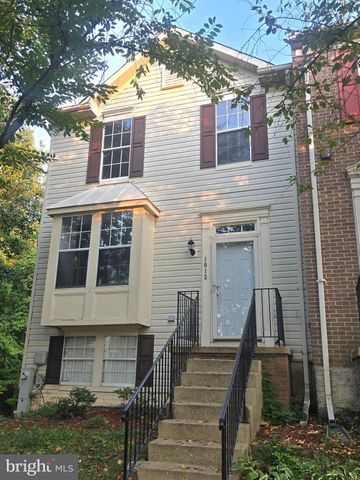 $379,900 | 1013 Chestnut Moss Court | Chestnut Hill Cove