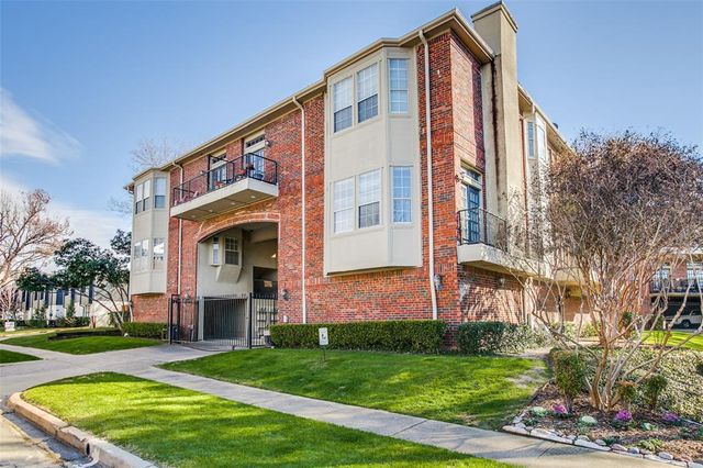 $259,000 | 4106 Newton Avenue, Unit 108 | North Oak Lawn