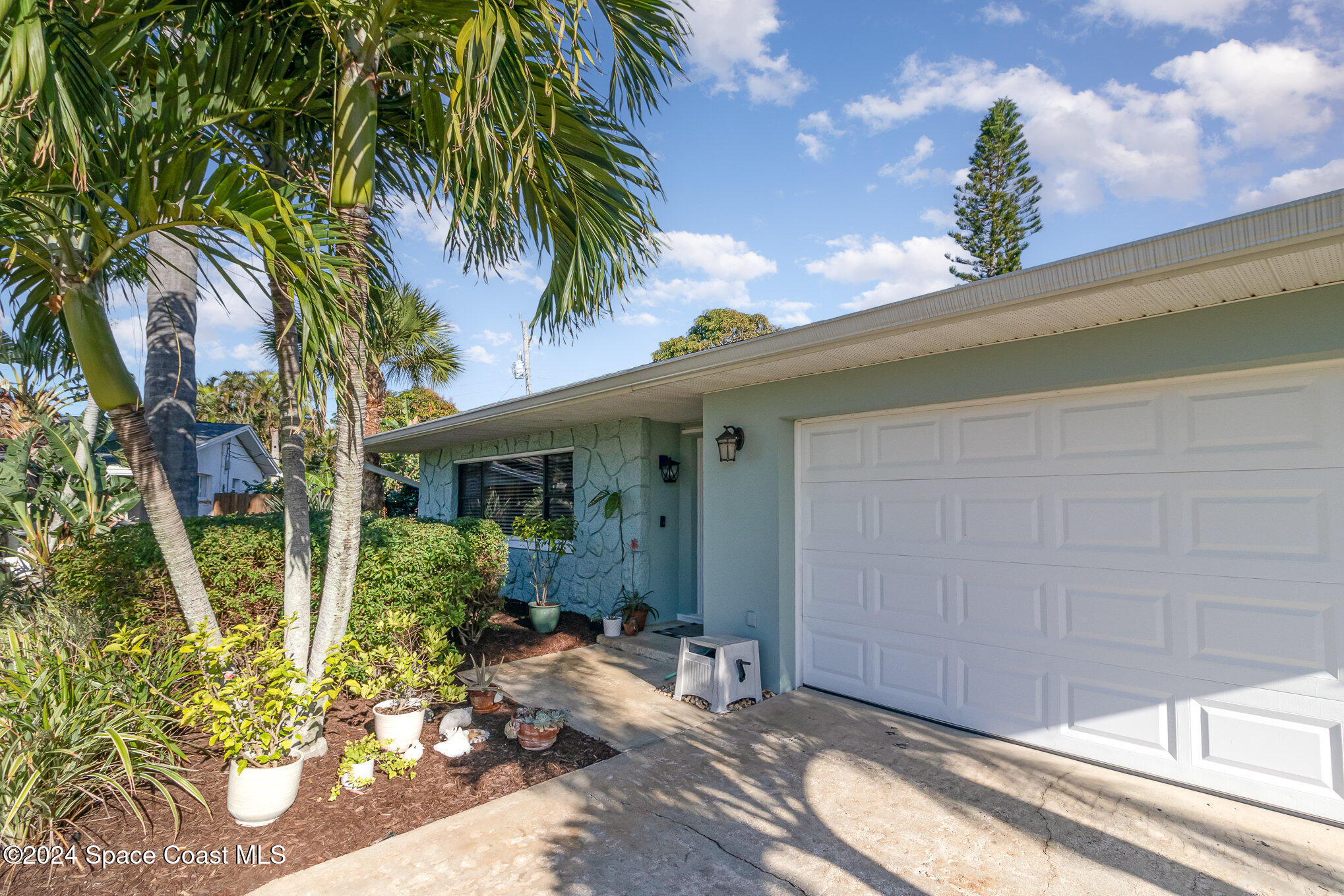 a view of a house with a patio