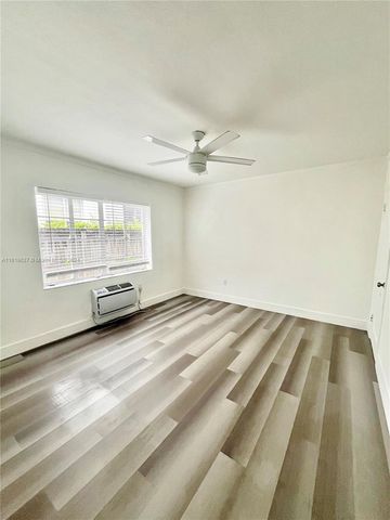 $1,750 | 7445 Harding Avenue, Unit 112 | North Beach