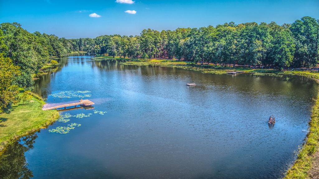 private subdivision with one of the best spring fed recreation lakes around.