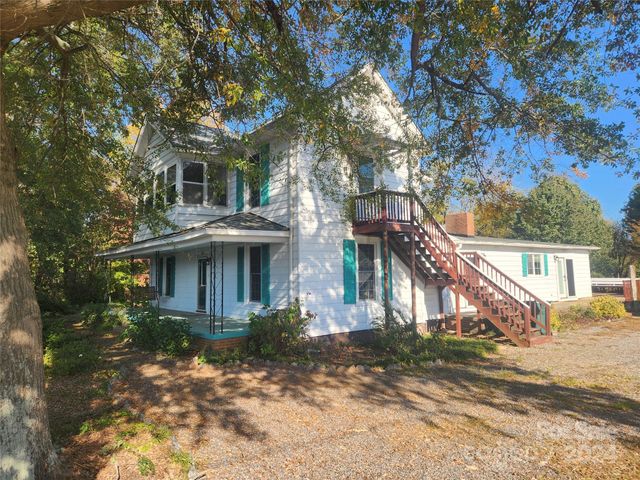 $375,000 | 1407 North College Avenue | Newton