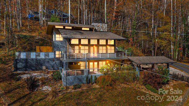 $869,000 | 1585 Eagles Nest Road | Waynesville