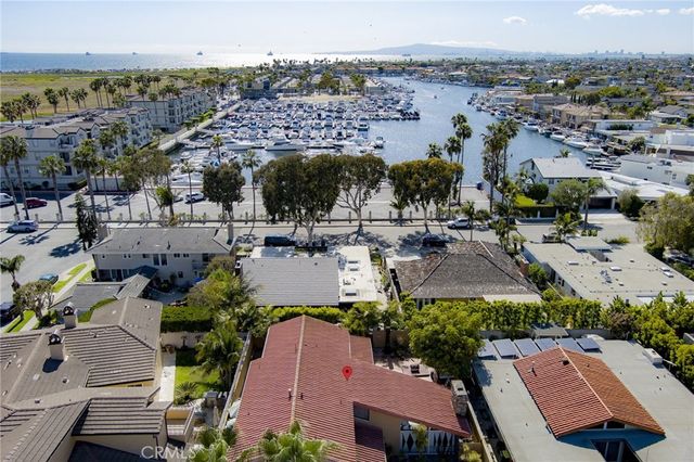 $2,388,000 | 17179 Roundhill Drive | Northwest Huntington Beach