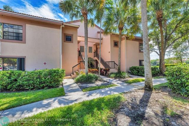 $319,000 | 10690 Northwest 14th Street, Unit 138 | Jacaranda