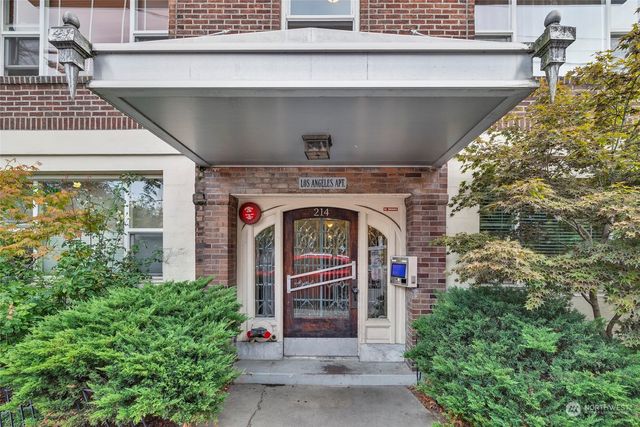 $240,000 | 214 Summit Avenue East, Unit 308 | Capitol Hill