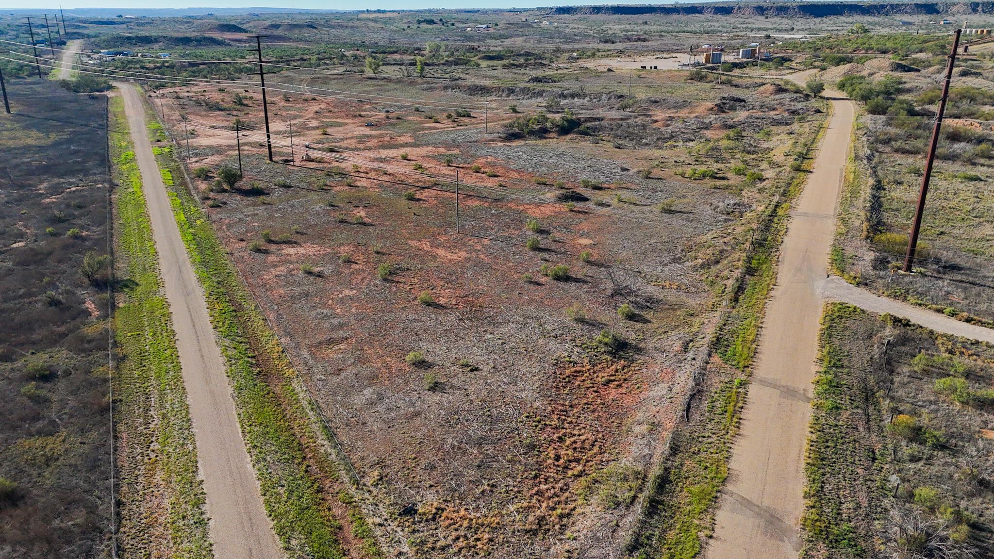 a view of a yard