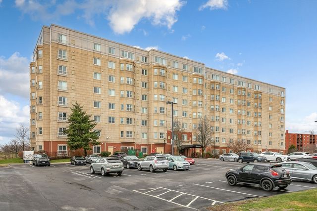 $2,300 | 1 Cityview Lane, Unit 211 | Quincy Center