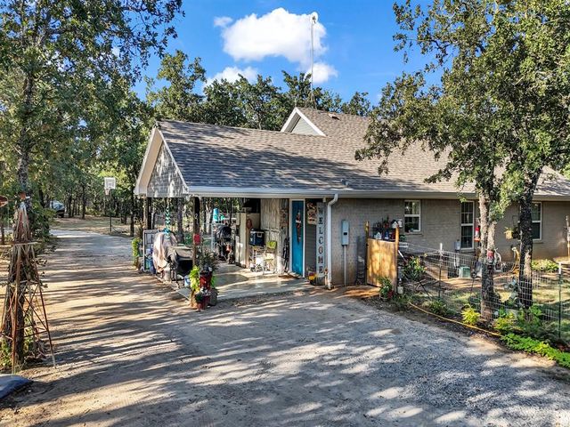 $400,000 | 211 Spring Valley Road