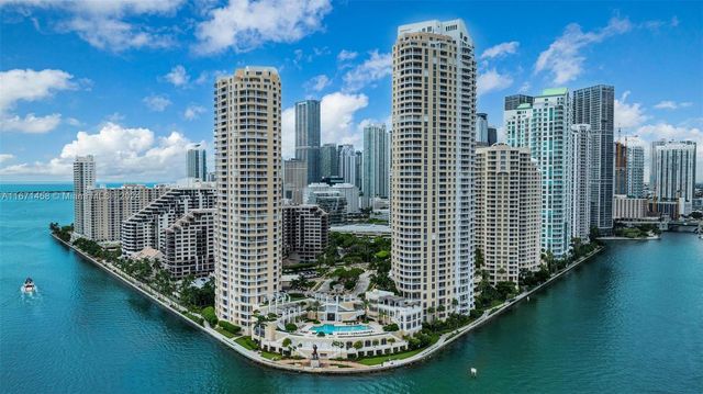 $725,000 | 808 Brickell Key Drive, Unit 1903 | Brickell