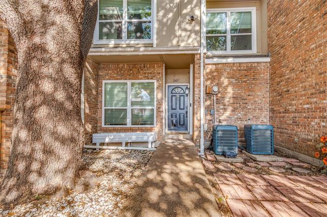 $269,000 | 2417 Southlake Court | Lakeside Landing Townhomes