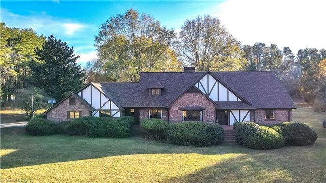 $649,900 | 1020 Hinsdale Road | Sauratown Township - Stokes County