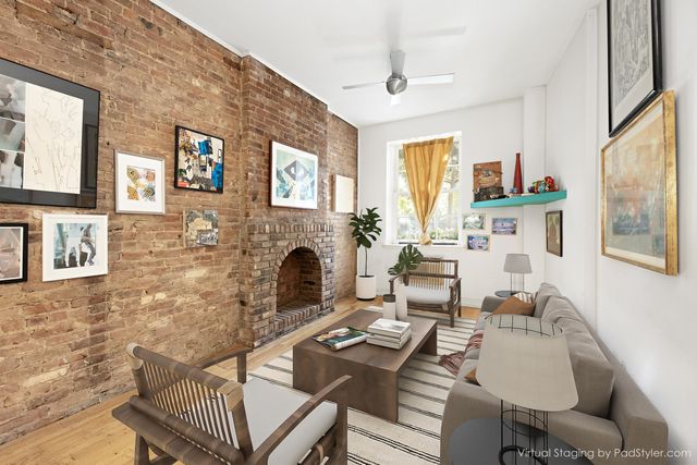 $895,000 | 335 West 21st Street, Unit FE | Chelsea