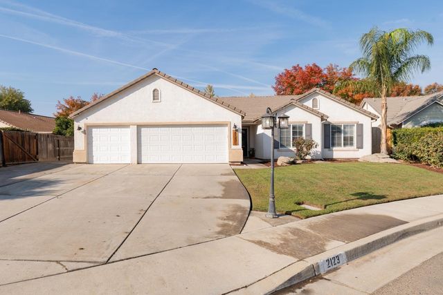 $499,000 | 2123 South Ashton Court | Southwest Visalia