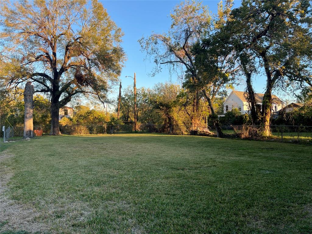 Spacious cleared clean lot , offering a serene setting. Ideal for building a home, with nearby new construction houses in view.