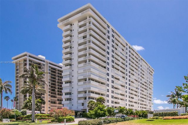 $639,000 | 1200 South Ocean Boulevard, Unit 4D | Deerfield Beach Island