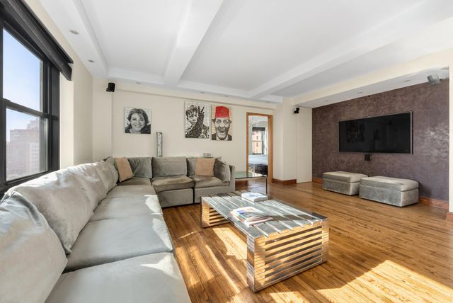 $1,795,000 | 300 West 23rd Street, Unit 11MN | Chelsea