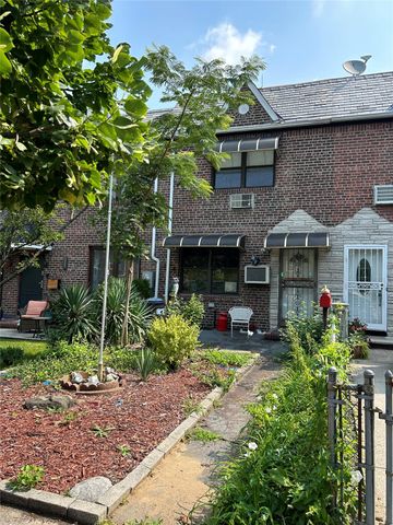 $749,000 | 62-61 81st Street | Middle Village