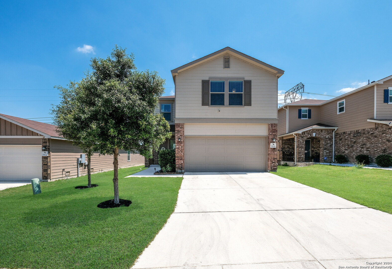 a front view of house with yard