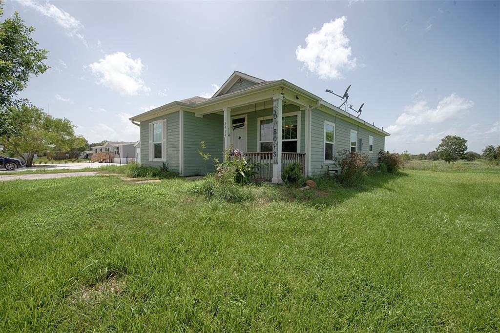 Fabulous home with over 1.3 acres of land. The perfect property for those needing space for livestock or gardening.