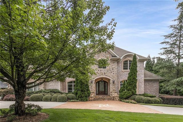 $2,300,000 | 1277 Kittredge Court Northeast | Merry Hills