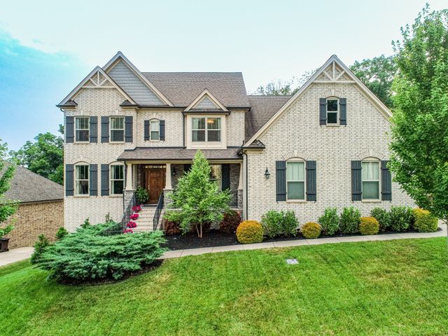 $1,825,000 | 6826 Falls Ridge Lane | Falls Grove