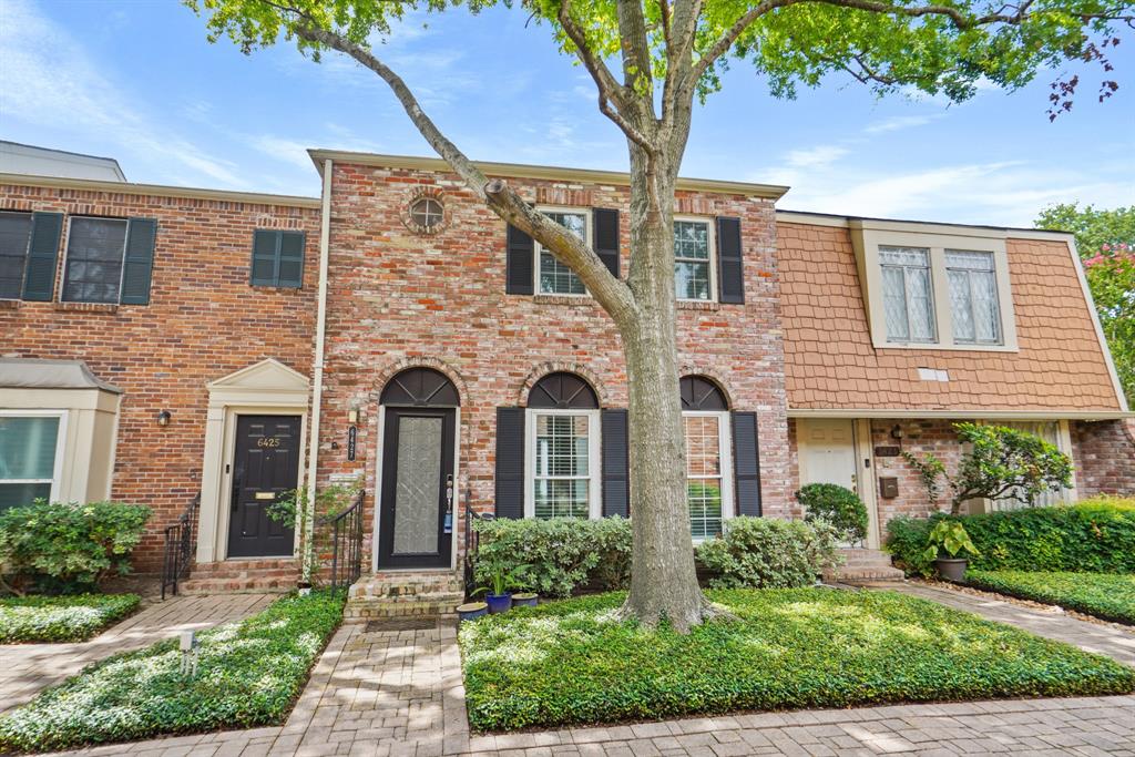 Welcome to this gorgeous home less than 3 miles from The Galleria.