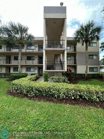 $275,000 | 15324 Lakes Of Delray Boulevard, Unit 214 | Kings Point