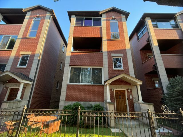 $325,000 | 719 West 31st Street, Unit 2 | Bridgeport