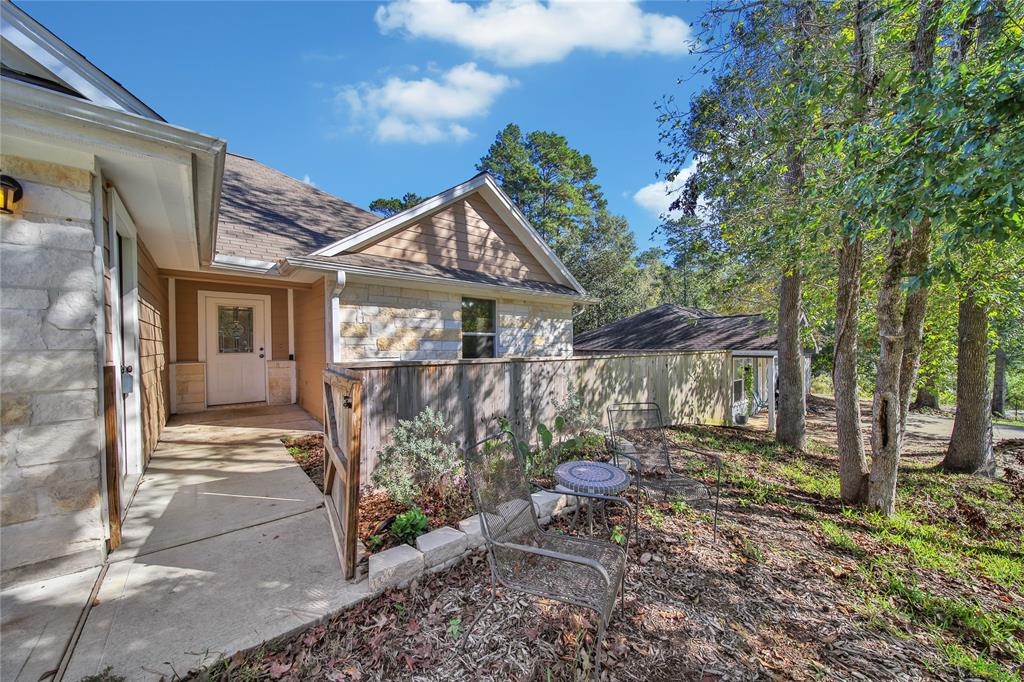 Welcome home, this is the place you have been dreaming about! White Austin Stone, Courtyard, Oversized Lot - keep going there is more!