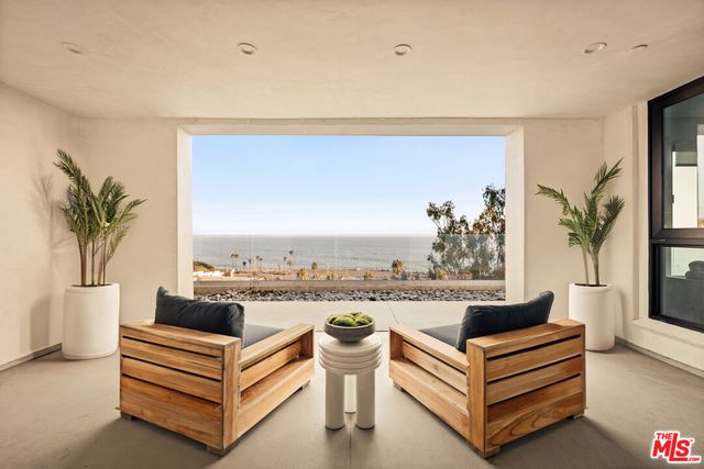 $4,599,000 | 17324 Tramonto Drive, Unit 503 | Pacific Palisades