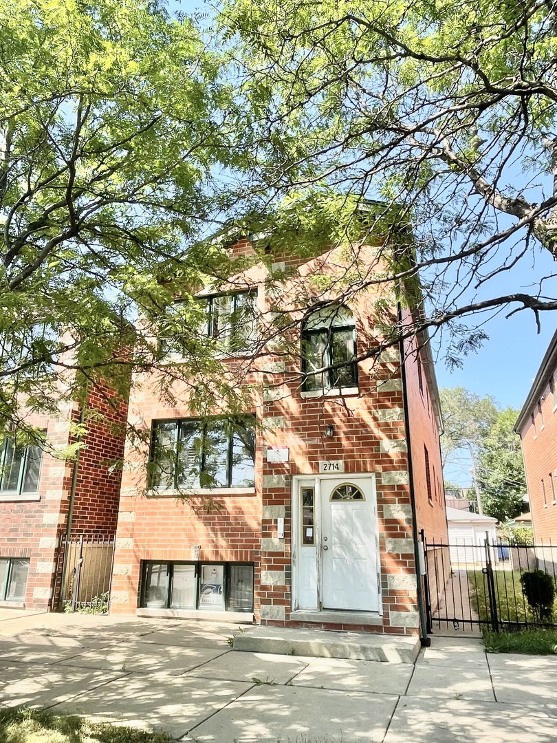 a view of a large building