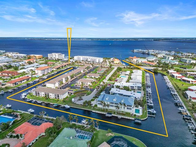 $344,500 | 208 Lewis Circle, Unit 4A | Punta Gorda Isles