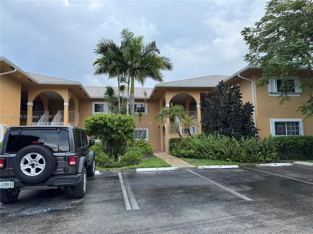 $279,900 | 811 Southeast 4th Avenue, Unit C204 | Dania Beach