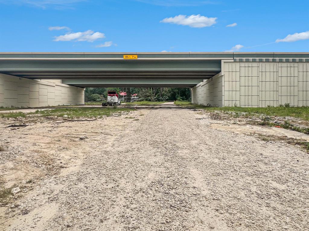 a view of a garage