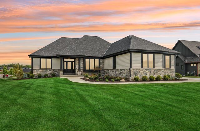 $949,900 | N41-w23800 Century Farm Road | Pewaukee