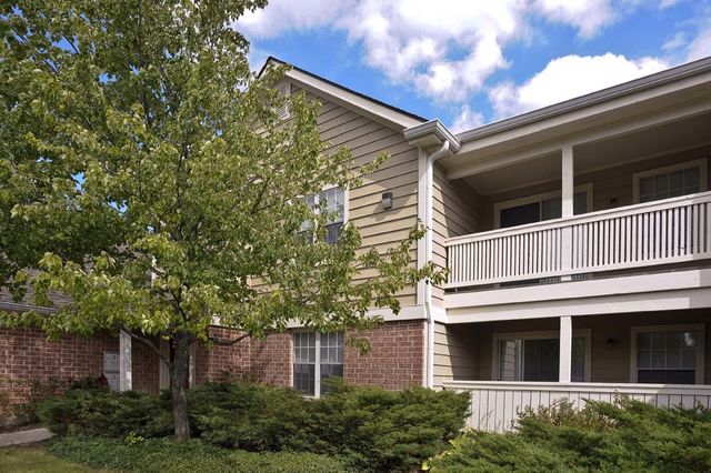 $2,253 | 80 Lincoln Meadows Drive, Unit 1626 | Schaumburg