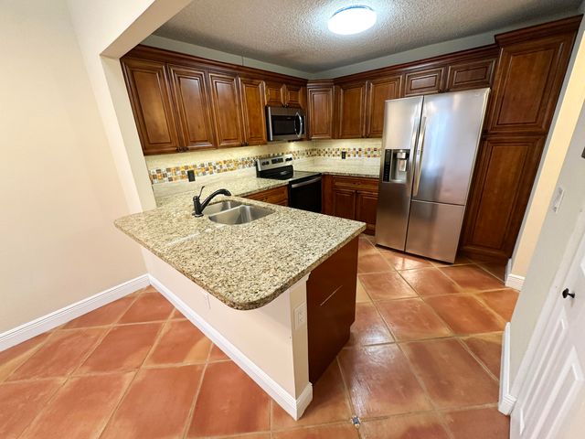 $319,000 | 4127 Palm Bay Circle, Unit B | Lake Colony