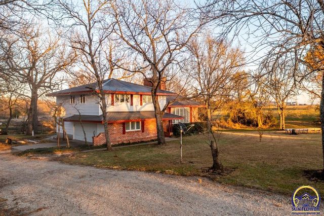 $372,000 | 18409 Harveyville Road | Plumb Township - Wabaunsee County