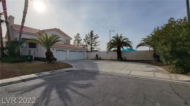 $520,000 | 1211 Silver Knoll Avenue | Silverado Ranch