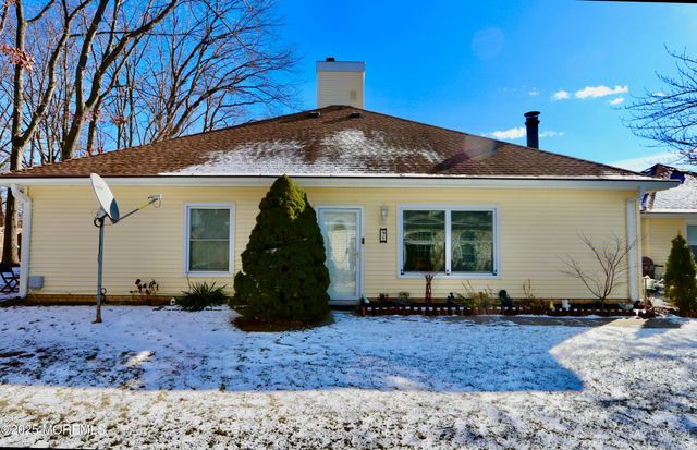 $370,000 | 8 Sutton Drive | Sutton Village