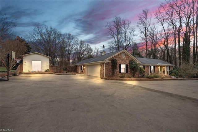 $895,000 | 1511 Crestlin Drive | Abbotts Creek Township - Davidson County